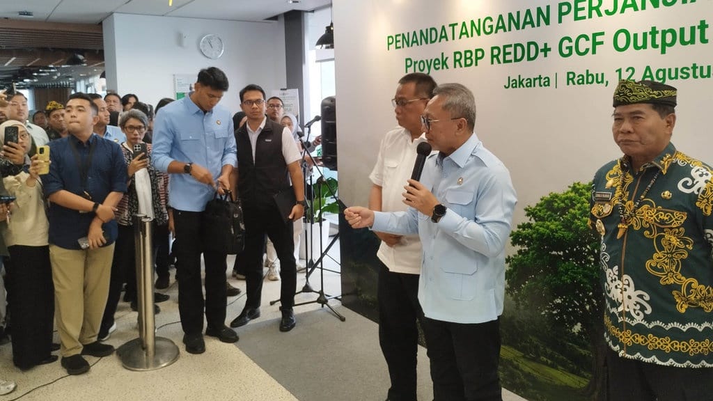 Zulhas Akui Minta Nanik S. Deyang Diganti demi Akselerasi MBG Zulhas Akui Minta Nanik S. Deyang Diganti demi Akselerasi MBG