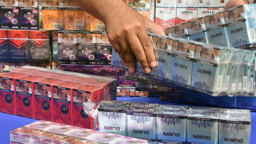 Rokok Ilegal Marak, Realisasi Pajak Rokok Jakarta Turun Rp37 M Rokok Ilegal Marak, Realisasi Pajak Rokok Jakarta Turun Rp37 M