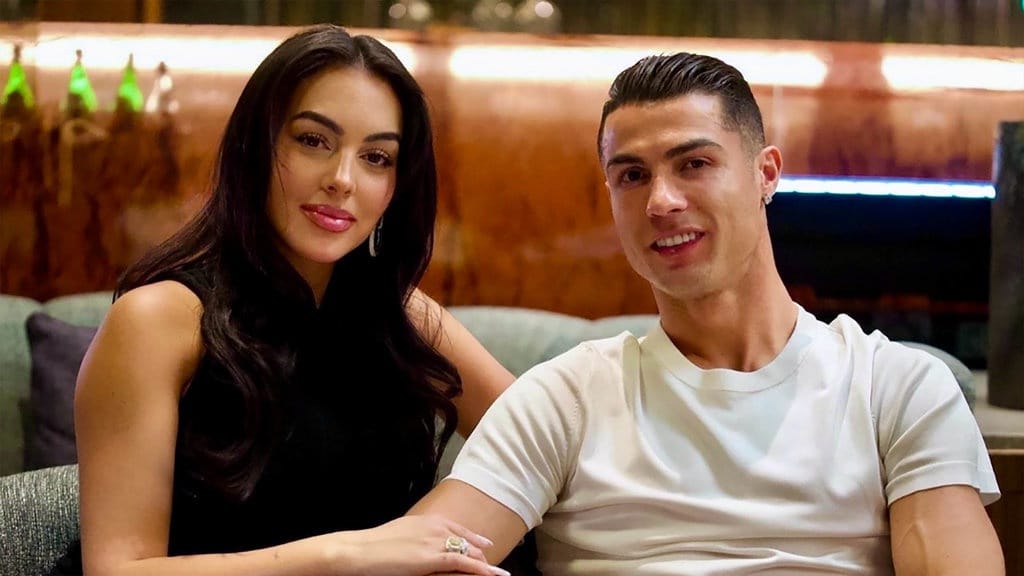 Siapa Georgina Rodriguez yang Dinikahi Cristiano Ronaldo? Siapa Georgina Rodriguez yang Dinikahi Cristiano Ronaldo?