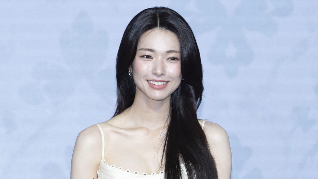 Kronologi Ha Young Dikritik soal Kakek yang Pro Jepang Kronologi Ha Young Dikritik soal Kakek yang Pro Jepang
