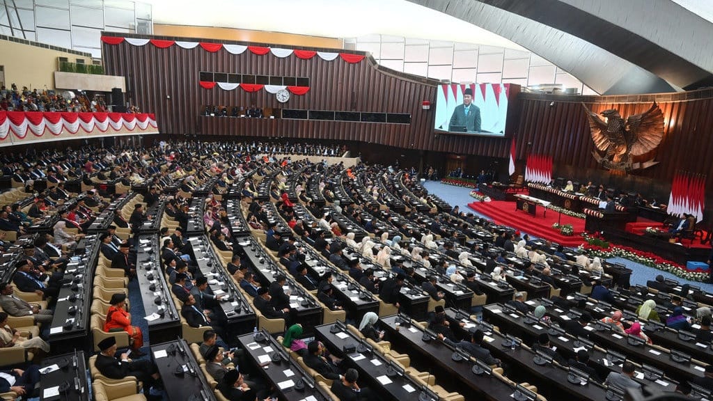 Prabowo Harap PDB Bakal Lebih Besar dengan Sensus Ekonomi Baru Prabowo Harap PDB Bakal Lebih Besar dengan Sensus Ekonomi Baru