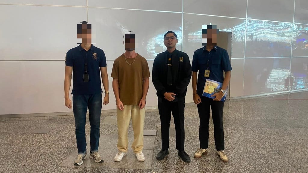 WNA Lituania Dideportasi dari Bali Usai Salahgunakan Visa Bisnis WNA Lituania Dideportasi dari Bali Usai Salahgunakan Visa Bisnis
