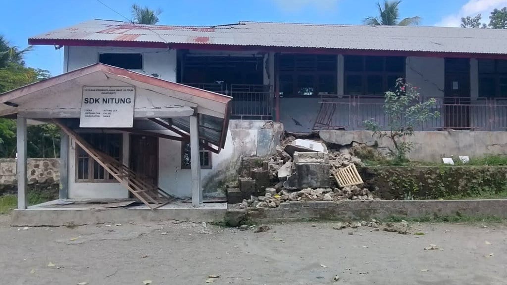 Imbas Gempa NTT, Dinas Pendidikan Sikka Hentikan Sementara KBM Imbas Gempa NTT, Dinas Pendidikan Sikka Hentikan Sementara KBM