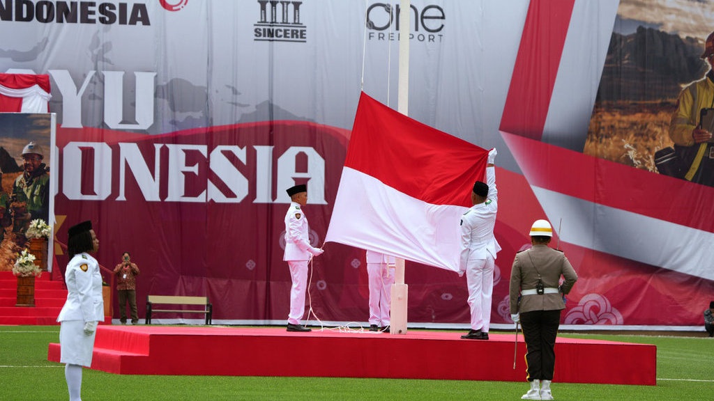 Freeport dan Jalan Kebangkitan dari Timur Indonesia Freeport dan Jalan Kebangkitan dari Timur Indonesia