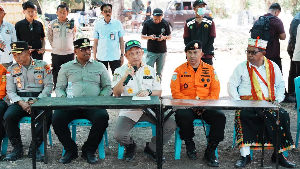 Tinjau Lokasi Terparah, Mendagri Minta Pemda Percepat Pendataan Tinjau Lokasi Terparah, Mendagri Minta Pemda Percepat Pendataan