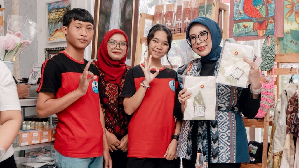 Fatma Saifullah Dorong Produk Difabel Denpasar Lebih Dipasarkan Fatma Saifullah Dorong Produk Difabel Denpasar Lebih Dipasarkan