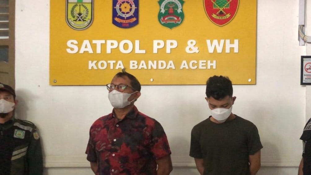 Kepala Inspektorat Banda Aceh Ditangkap Bersama Pria di Kantor Kepala Inspektorat Banda Aceh Ditangkap Bersama Pria di Kantor