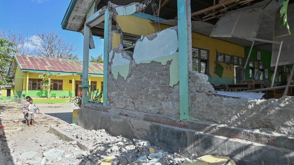 Update Korban Gempa NTT: 83 Meninggal, 110.785 Warga Mengungsi Update Korban Gempa NTT: 83 Meninggal, 110.785 Warga Mengungsi