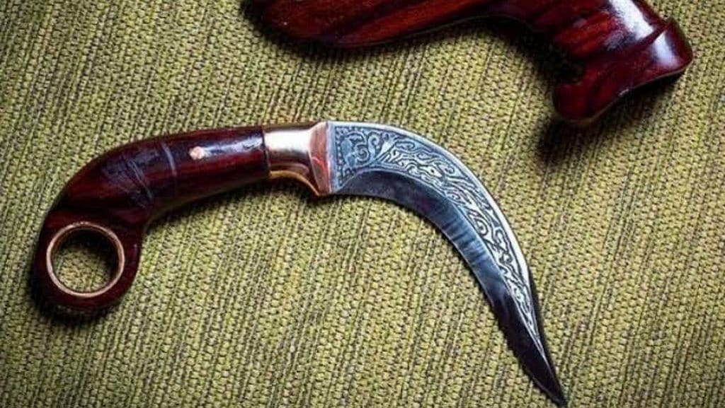 Mengenal Karambit, Senjata yang Dipakai Agnez Mo di Reacher S4 Mengenal Karambit, Senjata yang Dipakai Agnez Mo di Reacher S4