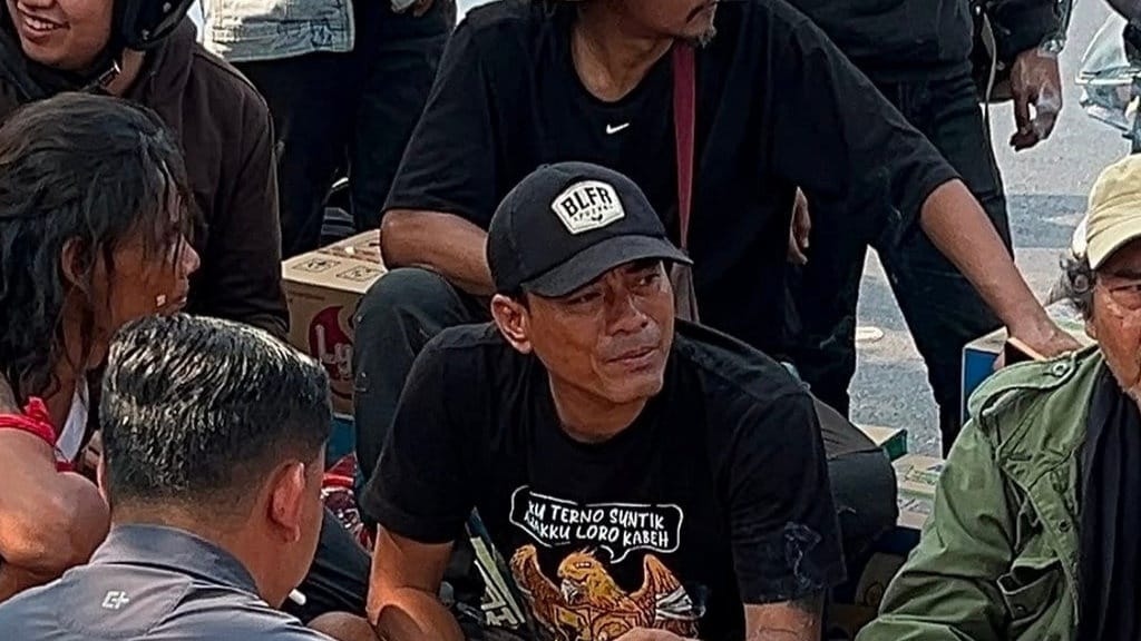 Ada Apa di Balik Penundaan Transaksi Rekening Aktivis Pati? Ada Apa di Balik Penundaan Transaksi Rekening Aktivis Pati?
