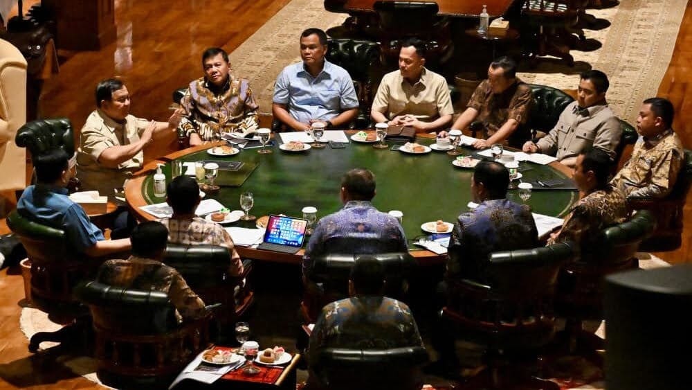 Prabowo Panggil Jajaran ke Hambalang, Rapat Karhutla & Gempa NTT Prabowo Panggil Jajaran ke Hambalang, Rapat Karhutla & Gempa NTT