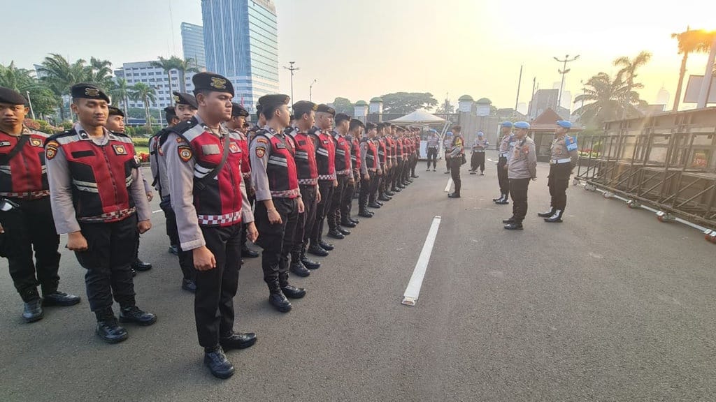 Polisi Kerahkan 18.504 Personel Kawal Demo di Jakarta Hari Ini Polisi Kerahkan 18.504 Personel Kawal Demo di Jakarta Hari Ini