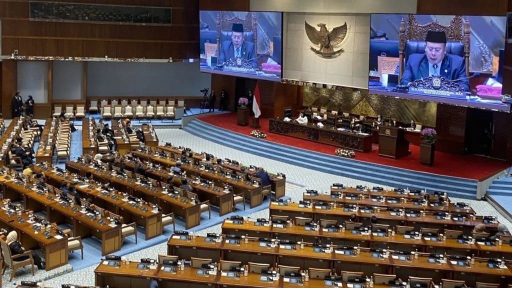 DPR Sepakati RUU Ketenagakerjaan & Kehutanan Jadi Usul Inisiatif DPR Sepakati RUU Ketenagakerjaan & Kehutanan Jadi Usul Inisiatif