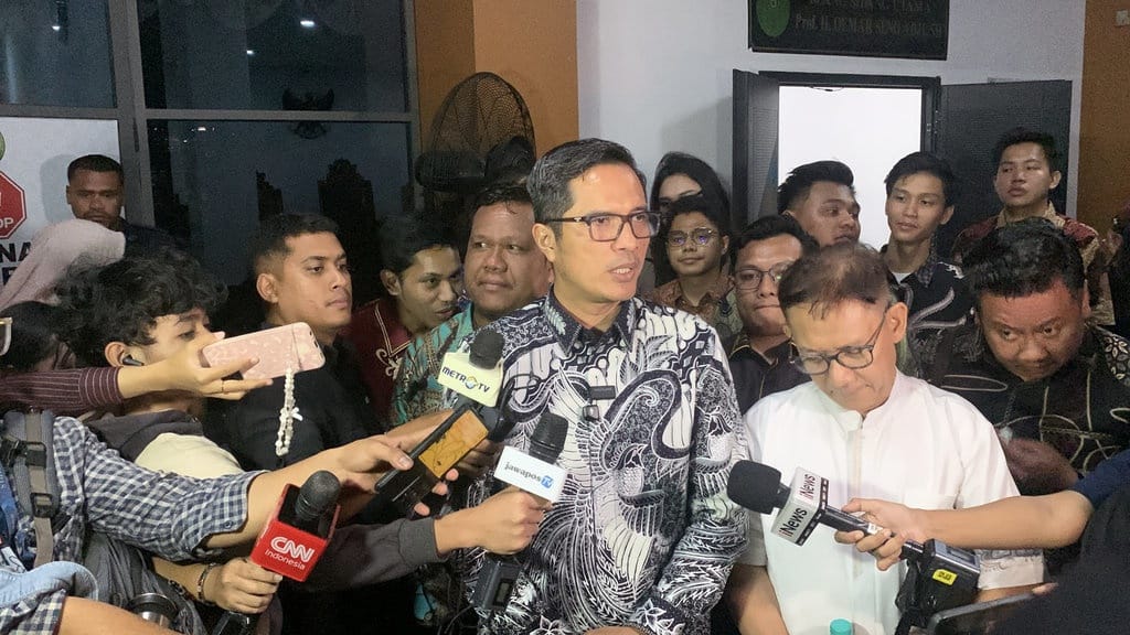 Kuasa Hukum Febrie Bantah Kliennya Terima Rp40 M dari Tan Kian Kuasa Hukum Febrie Bantah Kliennya Terima Rp40 M dari Tan Kian