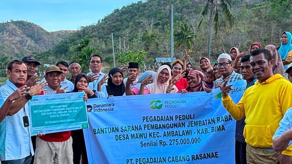 Pegadaian Peduli Bangun Jembatan Raba Sa'u di Desa Mawu Pegadaian Peduli Bangun Jembatan Raba Sa'u di Desa Mawu