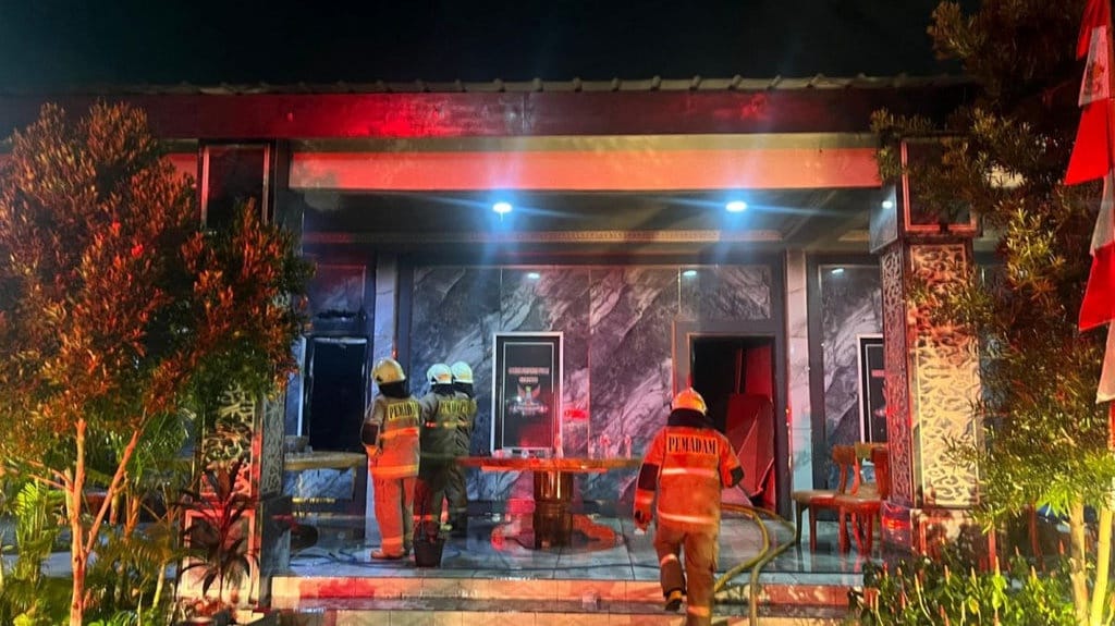 Penyebab Markas GRIB Jaya Terbakar: Diduga akibat Korsleting Penyebab Markas GRIB Jaya Terbakar: Diduga akibat Korsleting