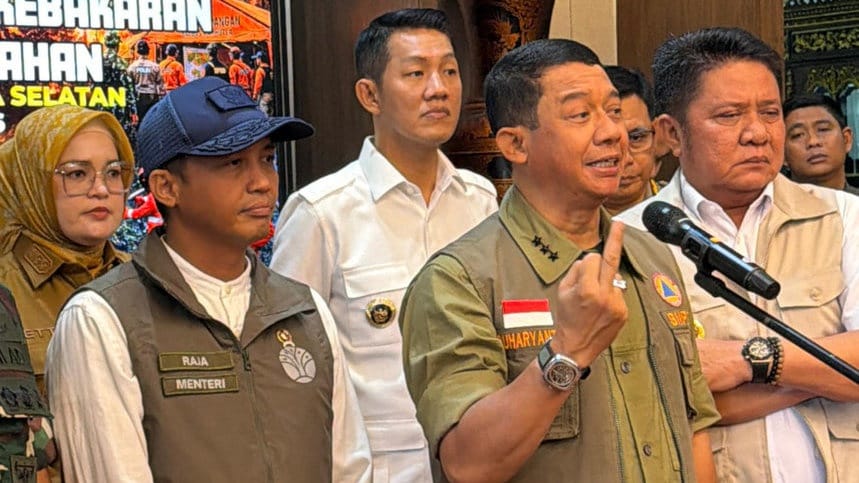 Warga Bisa Daftar Jadi Satgas Karhutla, Gaji Rp150 Ribu per Hari Warga Bisa Daftar Jadi Satgas Karhutla, Gaji Rp150 Ribu per Hari