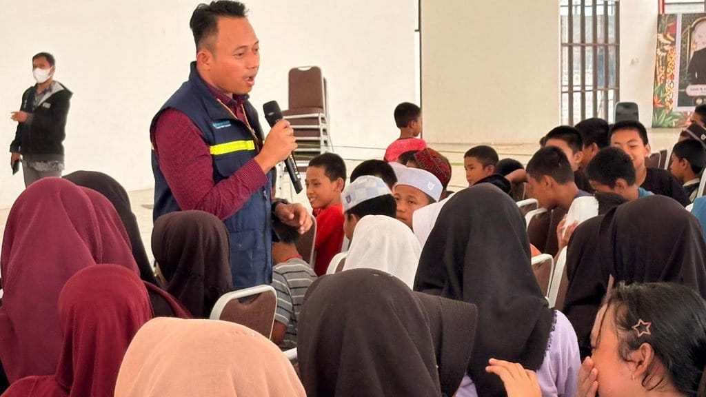 Kemensos Jaga Kesehatan Murid Sekolah Rakyat di Tengah Karhutla Kemensos Jaga Kesehatan Murid Sekolah Rakyat di Tengah Karhutla
