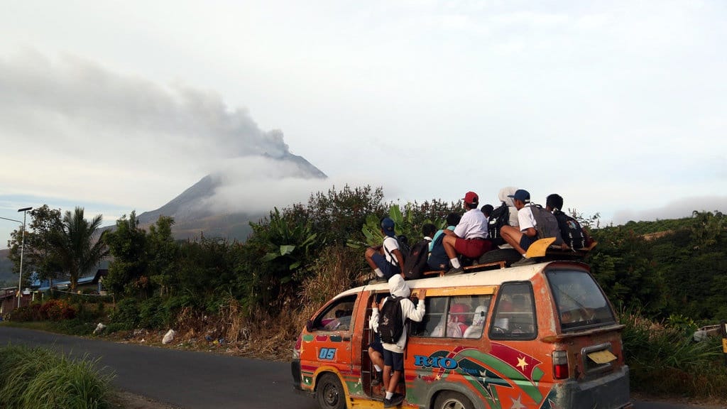 Status Gunung Sinabung Jadi Siaga, Ini Imbauan bagi Masyarakat Status Gunung Sinabung Jadi Siaga, Ini Imbauan bagi Masyarakat