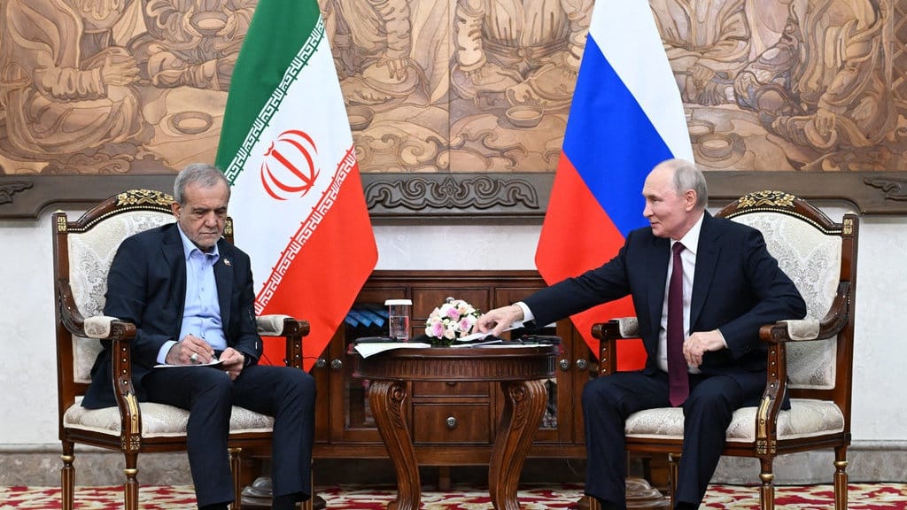 Sejauh Mana Rusia Membantu Iran Terkait Konflik dengan AS? Sejauh Mana Rusia Membantu Iran Terkait Konflik dengan AS?