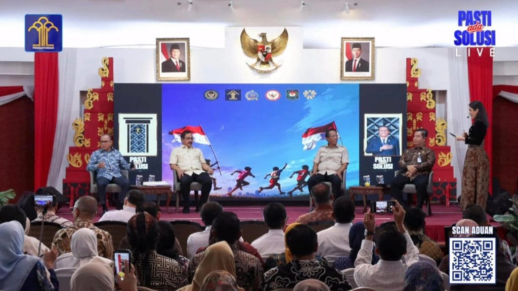 1.512 Anak PMI di Malaysia Dapat Penegasan Status WNI 1.512 Anak PMI di Malaysia Dapat Penegasan Status WNI