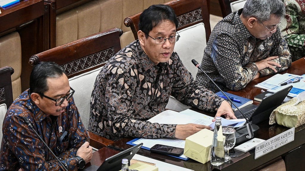 Menkeu Purbaya Ungkit Uang Nganggur Pemda Rp100 T di Bank Menkeu Purbaya Ungkit Uang Nganggur Pemda Rp100 T di Bank