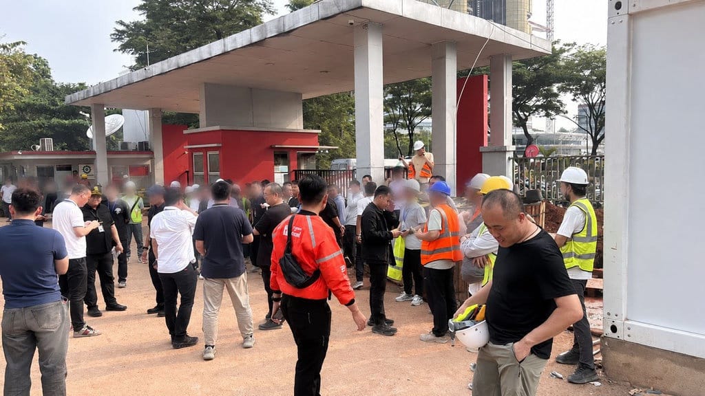55 WN Cina Ditangkap Imigrasi di BSD terkait Izin Tinggal 55 WN Cina Ditangkap Imigrasi di BSD terkait Izin Tinggal