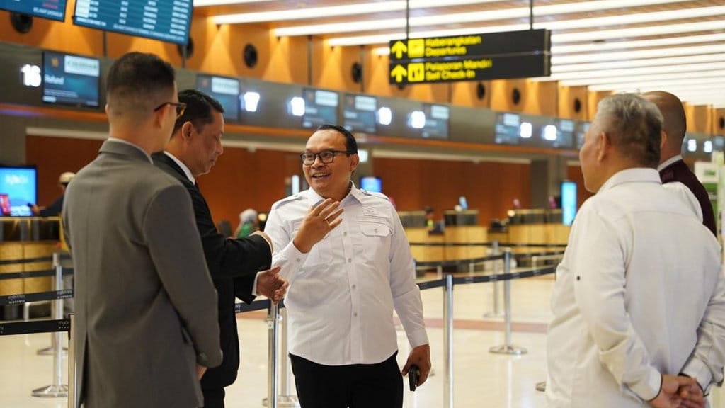 Pantau Bandara Soetta, Ombudsman Minta Maskapai Jangan Egois Pantau Bandara Soetta, Ombudsman Minta Maskapai Jangan Egois