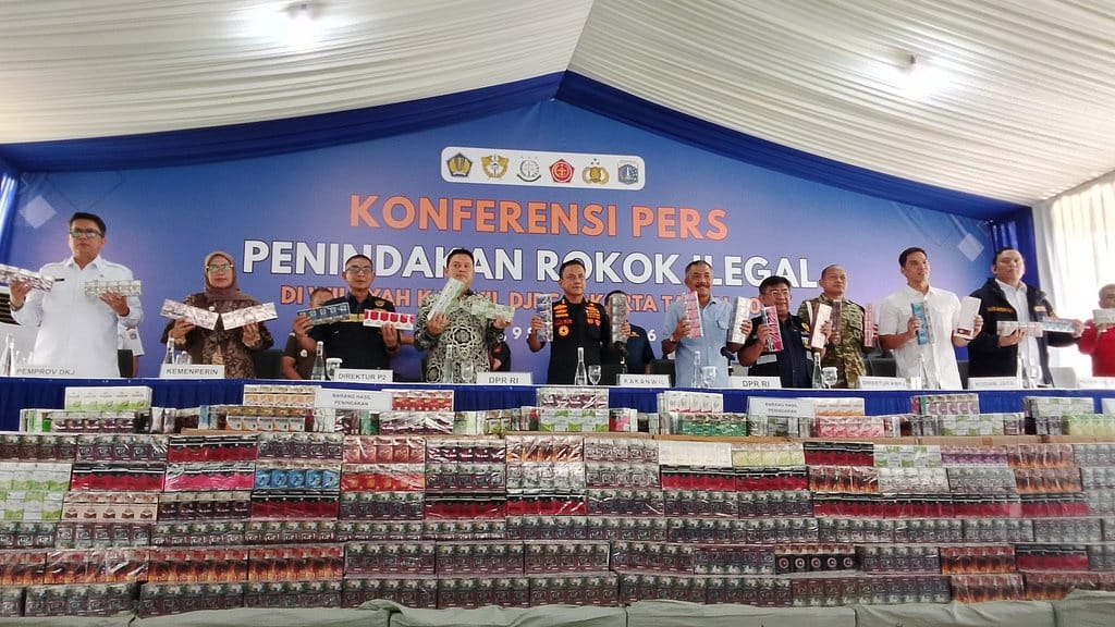 DJBC Sita 10,7 Juta Batang Rokok Ilegal, Cegah Rugi Negara Rp8 M DJBC Sita 10,7 Juta Batang Rokok Ilegal, Cegah Rugi Negara Rp8 M