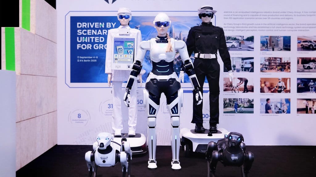 AiMOGA Perkenalkan Robot Keamanan Cerdas & Robot Nurse di Eropa AiMOGA Perkenalkan Robot Keamanan Cerdas & Robot Nurse di Eropa