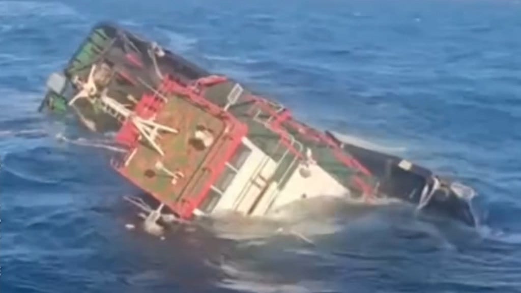 Kronologi Tugboat Tenggelam di Bawean Gresik, 8 ABK Ditemukan Kronologi Tugboat Tenggelam di Bawean Gresik, 8 ABK Ditemukan