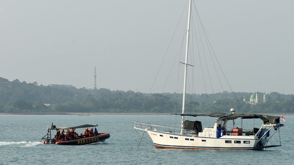 Upaya Pencarian Jurnalis-Kru Kapal di Pulau Enggano Masih Nihil Upaya Pencarian Jurnalis-Kru Kapal di Pulau Enggano Masih Nihil