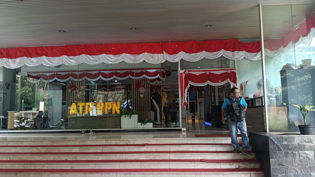Aktivitas Pegawai ATR/BPN Normal di Tengah Penggeledahan KPK Aktivitas Pegawai ATR/BPN Normal di Tengah Penggeledahan KPK
