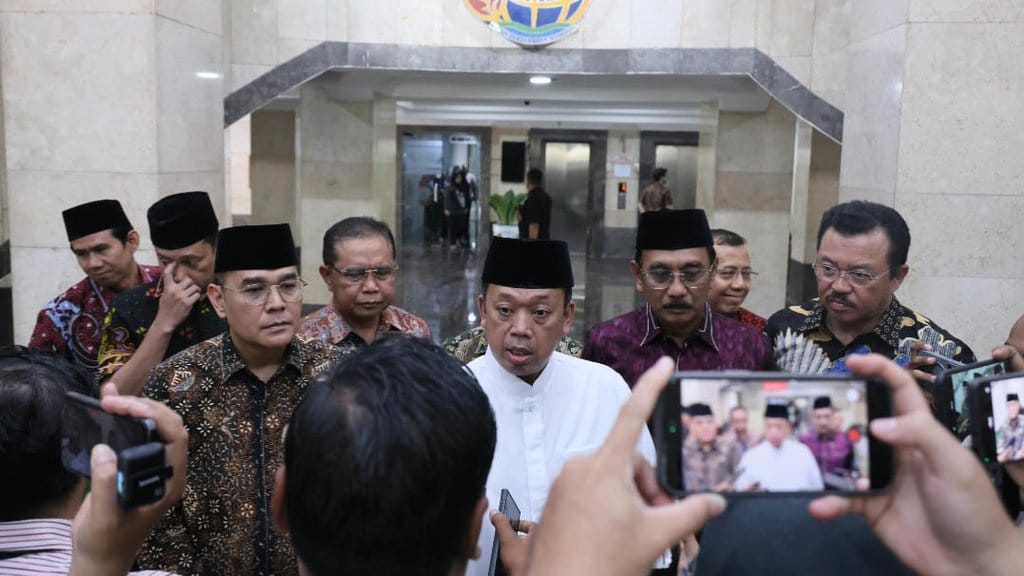 Nusron Akui Sudah Lama Bahas Pengunduran Diri dengan Bahlil Nusron Akui Sudah Lama Bahas Pengunduran Diri dengan Bahlil