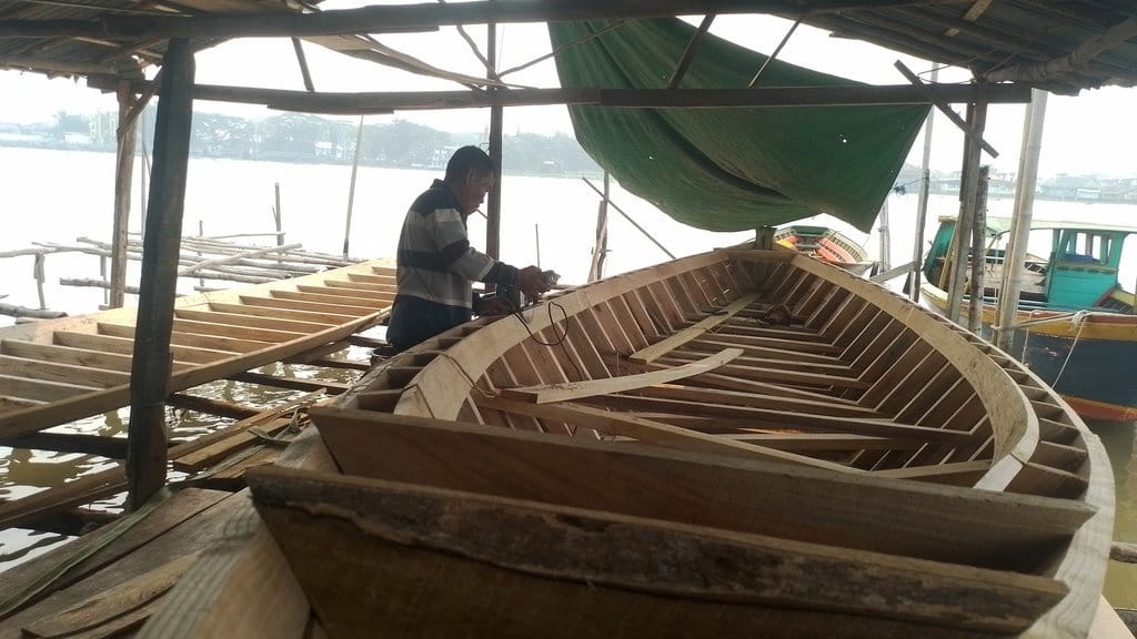 Kampung Perahu Getek Sungai Musi dan Nihilnya Regenerasi Perajin Kampung Perahu Getek Sungai Musi dan Nihilnya Regenerasi Perajin