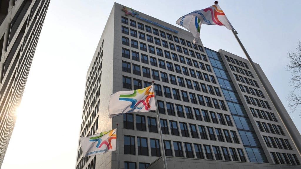 FrieslandCampina Bakal Caplok Ultrajaya, Ini Skema Transaksinya FrieslandCampina Bakal Caplok Ultrajaya, Ini Skema Transaksinya