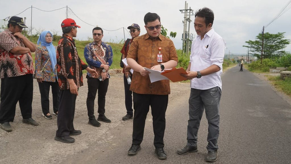 Pisah Akses Suporter, Pemkab Kediri Bangun Jalan ke Stadion GDJ Pisah Akses Suporter, Pemkab Kediri Bangun Jalan ke Stadion GDJ