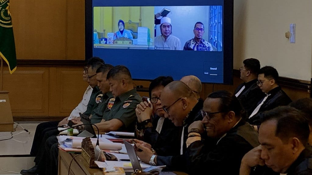 Mantan Dirut RSA Beber Kirim Rp16 M ke Ipar Eks Pangdam Widi Mantan Dirut RSA Beber Kirim Rp16 M ke Ipar Eks Pangdam Widi