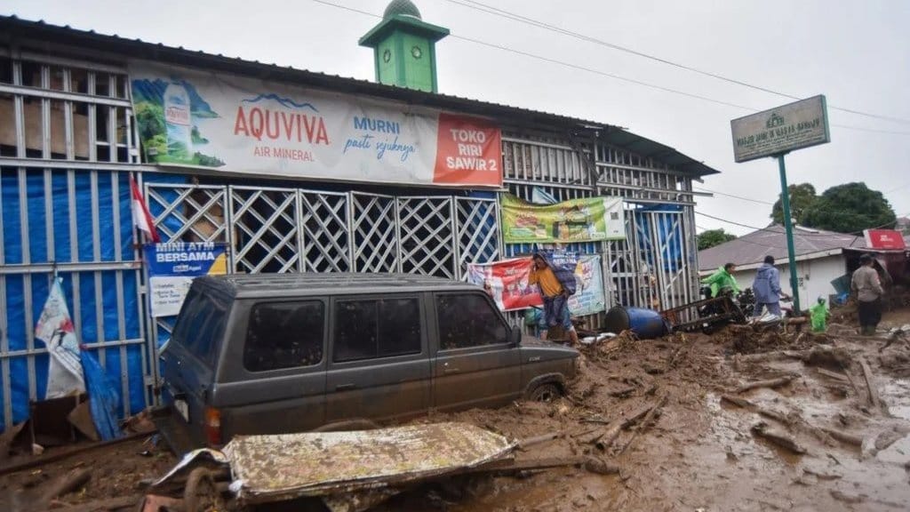 Banjir Solok Dipicu Curah Hujan Lebat Capai 94 mm per Hari Banjir Solok Dipicu Curah Hujan Lebat Capai 94 mm per Hari
