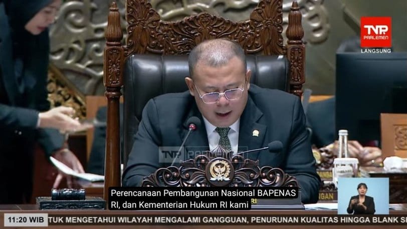 DPR Sahkan 15 RUU Kabupaten/Kota di Kalimantan jadi UU DPR Sahkan 15 RUU Kabupaten/Kota di Kalimantan jadi UU