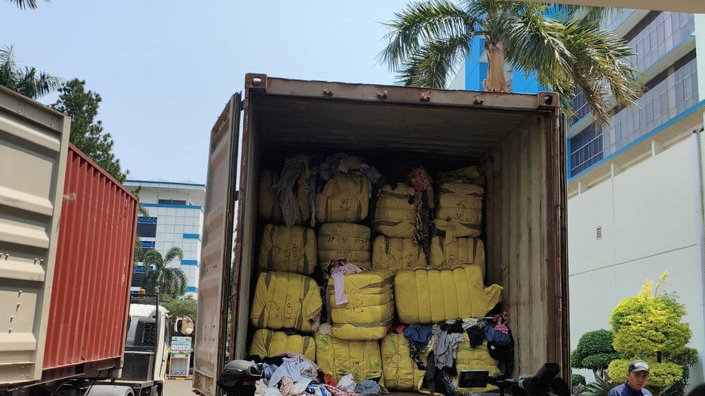 Bea Cukai Gagalkan Penyelundupan 430 Balpres Rp3,4 Miliar Bea Cukai Gagalkan Penyelundupan 430 Balpres Rp3,4 Miliar