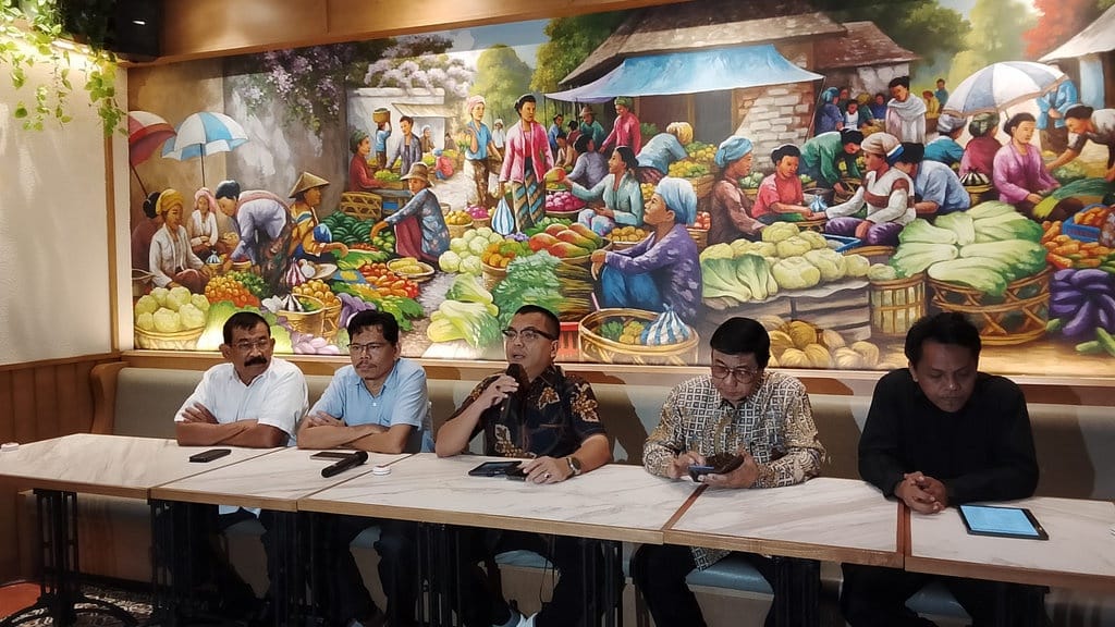 Denny Indrayana Bantah Gugatan Ijazah Gibran Sudah Kedaluwarsa Denny Indrayana Bantah Gugatan Ijazah Gibran Sudah Kedaluwarsa