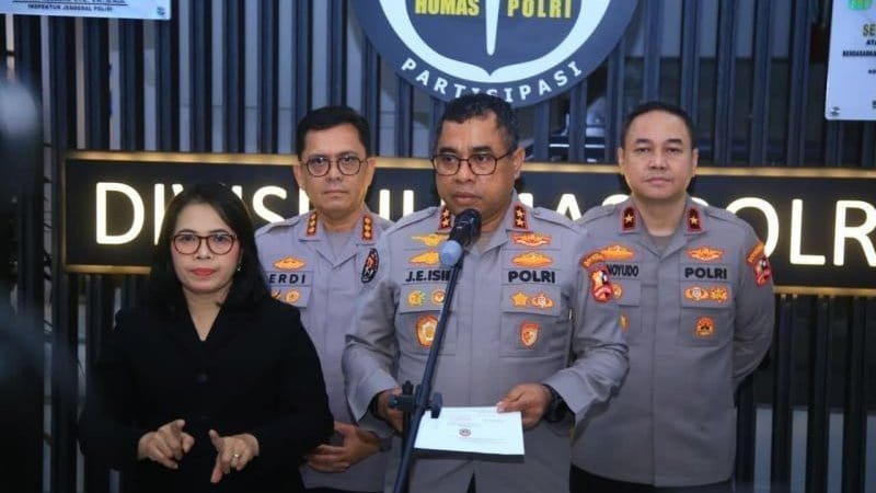 50 Pati Polri Naik Pangkat, Roycke Harry Langie Jadi Komjen 50 Pati Polri Naik Pangkat, Roycke Harry Langie Jadi Komjen