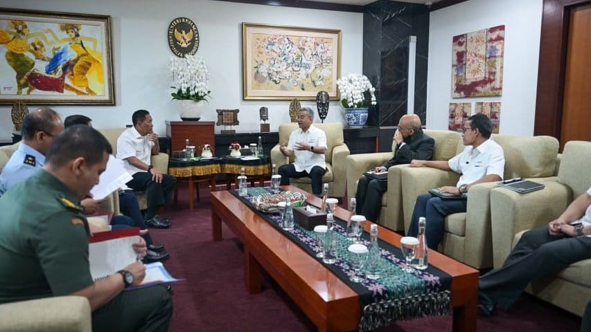 Menkeu Suahasil Bahas Anggaran Universitas Republik Indonesia Menkeu Suahasil Bahas Anggaran Universitas Republik Indonesia