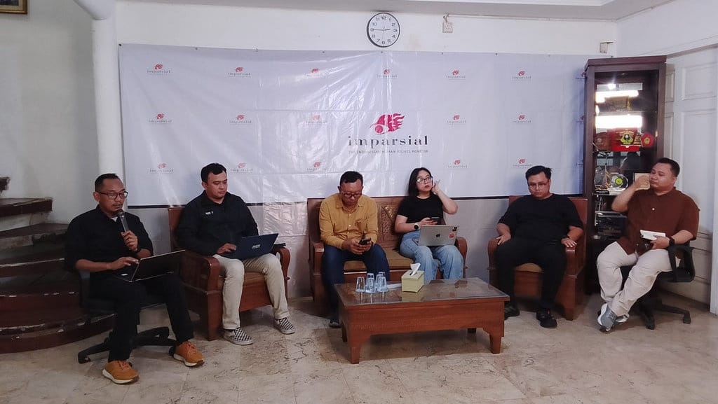 Koalisi Masyarakat Sipil Desak Rekrutmen Komcad Dihentikan Koalisi Masyarakat Sipil Desak Rekrutmen Komcad Dihentikan