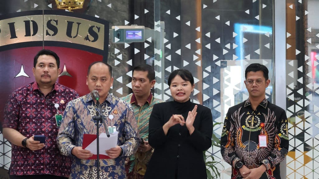 Kejagung Periksa Dua Saksi Terkait Dugaan Korupsi PT PSMI Kejagung Periksa Dua Saksi Terkait Dugaan Korupsi PT PSMI