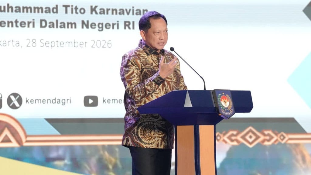 Kemendagri Beri Penghargaan Pemda Berprestasi Regional Papua Kemendagri Beri Penghargaan Pemda Berprestasi Regional Papua