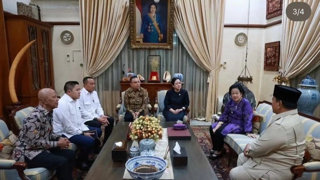 Prabowo Takziah ke Megawati, PDIP: Tak Ada Tak Bicara Politik Prabowo Takziah ke Megawati, PDIP: Tak Ada Tak Bicara Politik