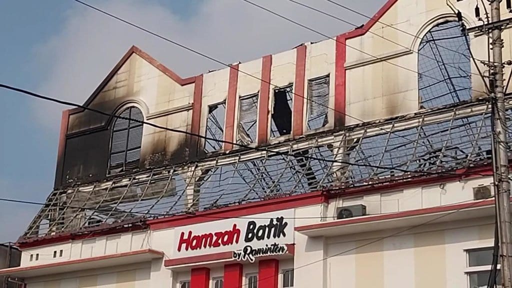 Polisi Usut Penyebab Kebakaran Hamzah Batik, Sampel Diuji Lab Polisi Usut Penyebab Kebakaran Hamzah Batik, Sampel Diuji Lab
