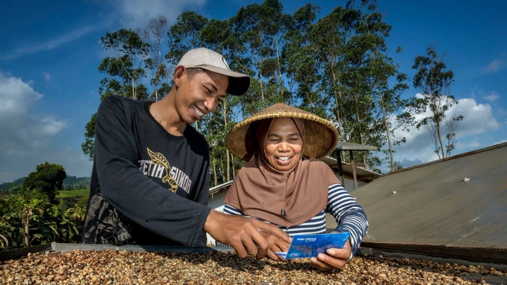 Global Finance Nobatkan BRI sebagai Bank Terbaik Dunia bagi UMKM Global Finance Nobatkan BRI sebagai Bank Terbaik Dunia bagi UMKM
